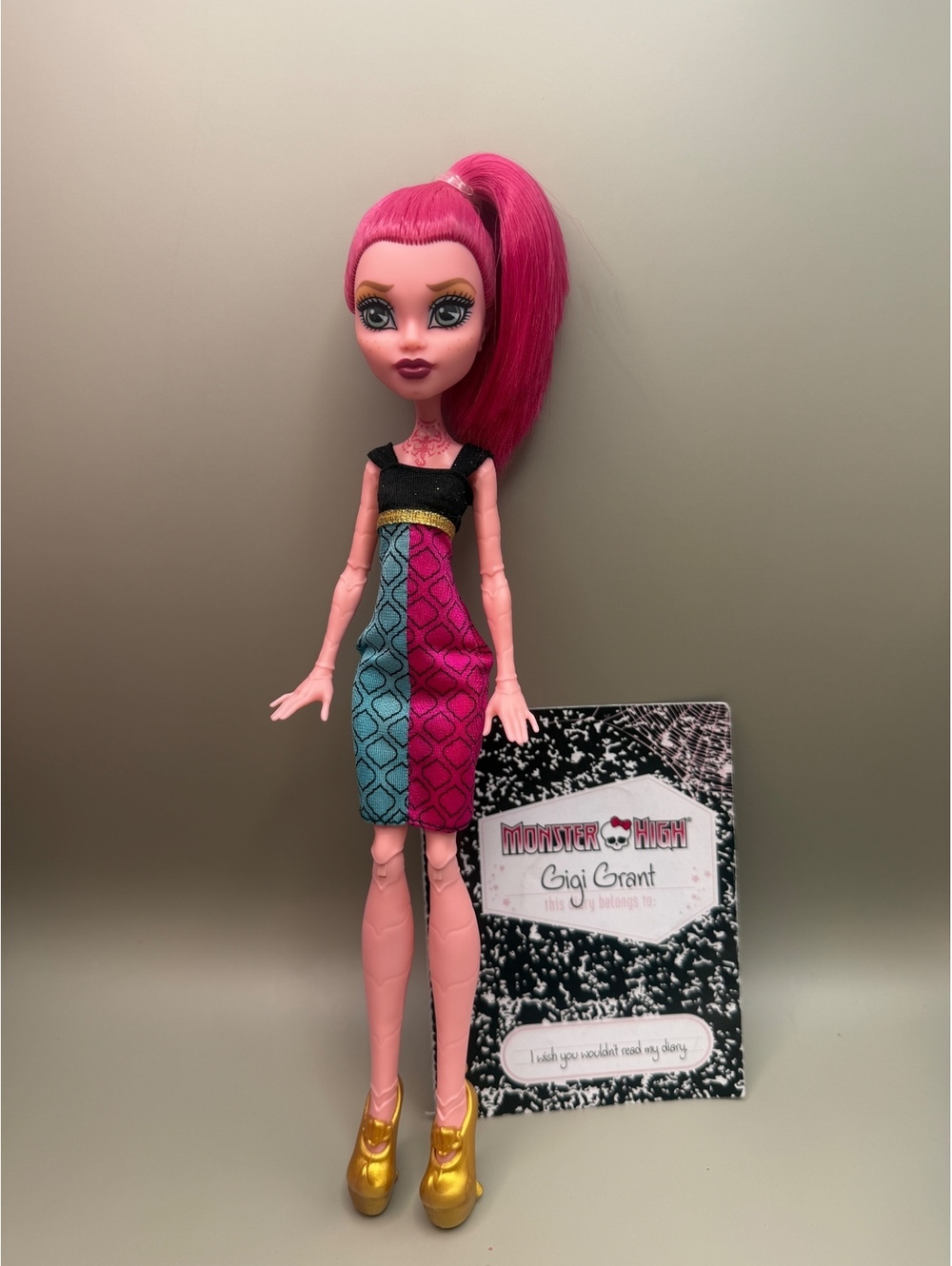 Monster High Gigi Grant New Scaremaster Fashion Doll